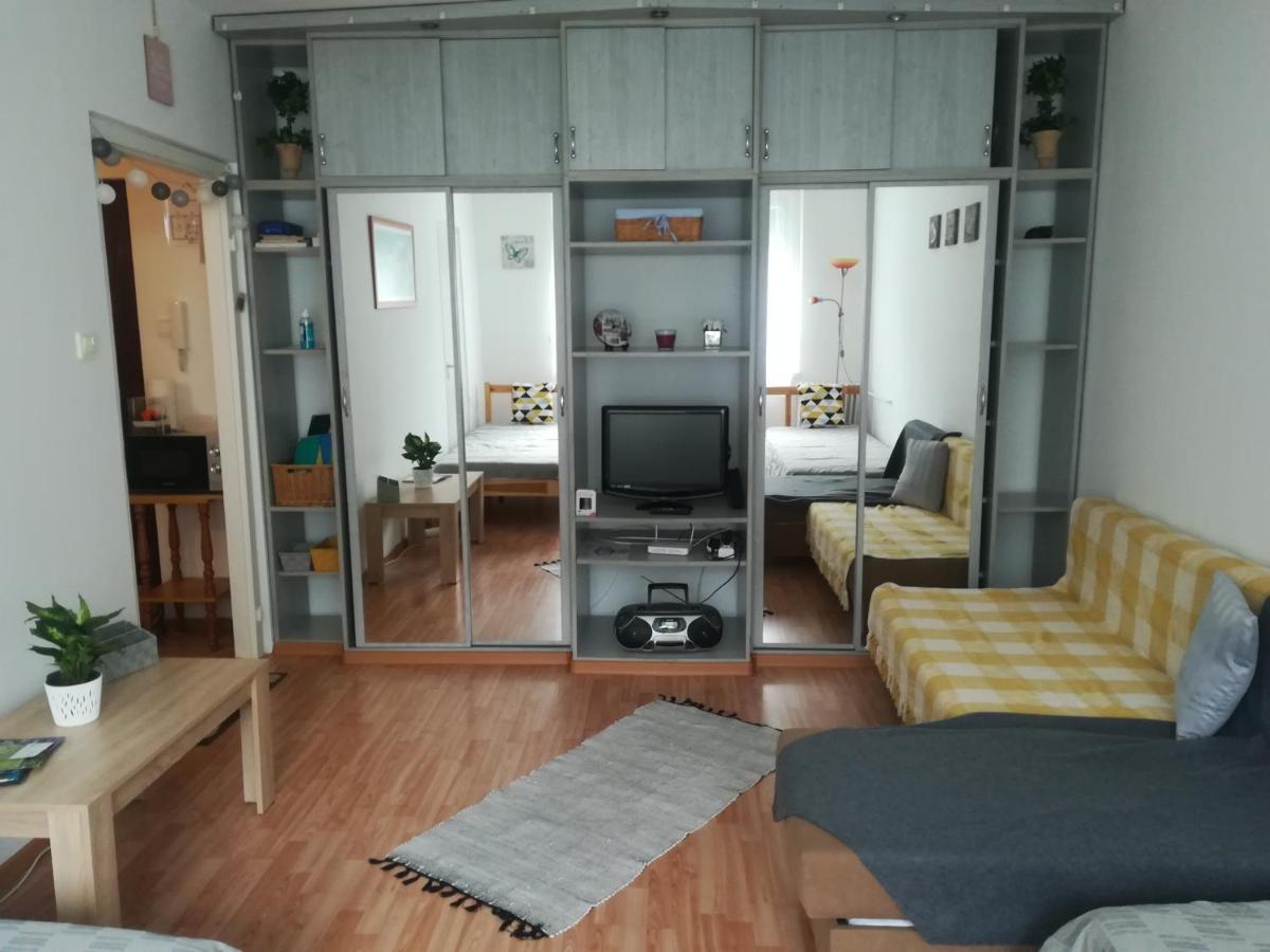 Var Apartman มิชโคลซ์ ภายนอก รูปภาพ